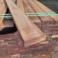AV plank - 2,7 x 9,5 x 550 cm