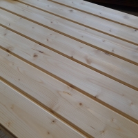 Vuren schrootjes - 1,6 x 9,5 x 420 cm