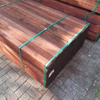 Angelim Vermelho paal - 7 x 7 x 275 cm