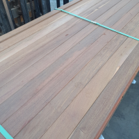 Ipe vlonderplank smal - 1,9 x 9,0 x 551 cm