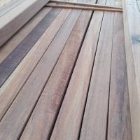 Angelim Vermelho paal - 6,8 x 6,8 x 300 cm - ACTIE!